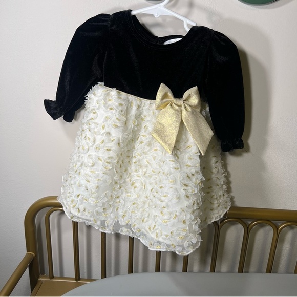 Baby girl Rare Editions Black Velvet Dress with Gold Accents & bow no flaws - Picture 1 of 4